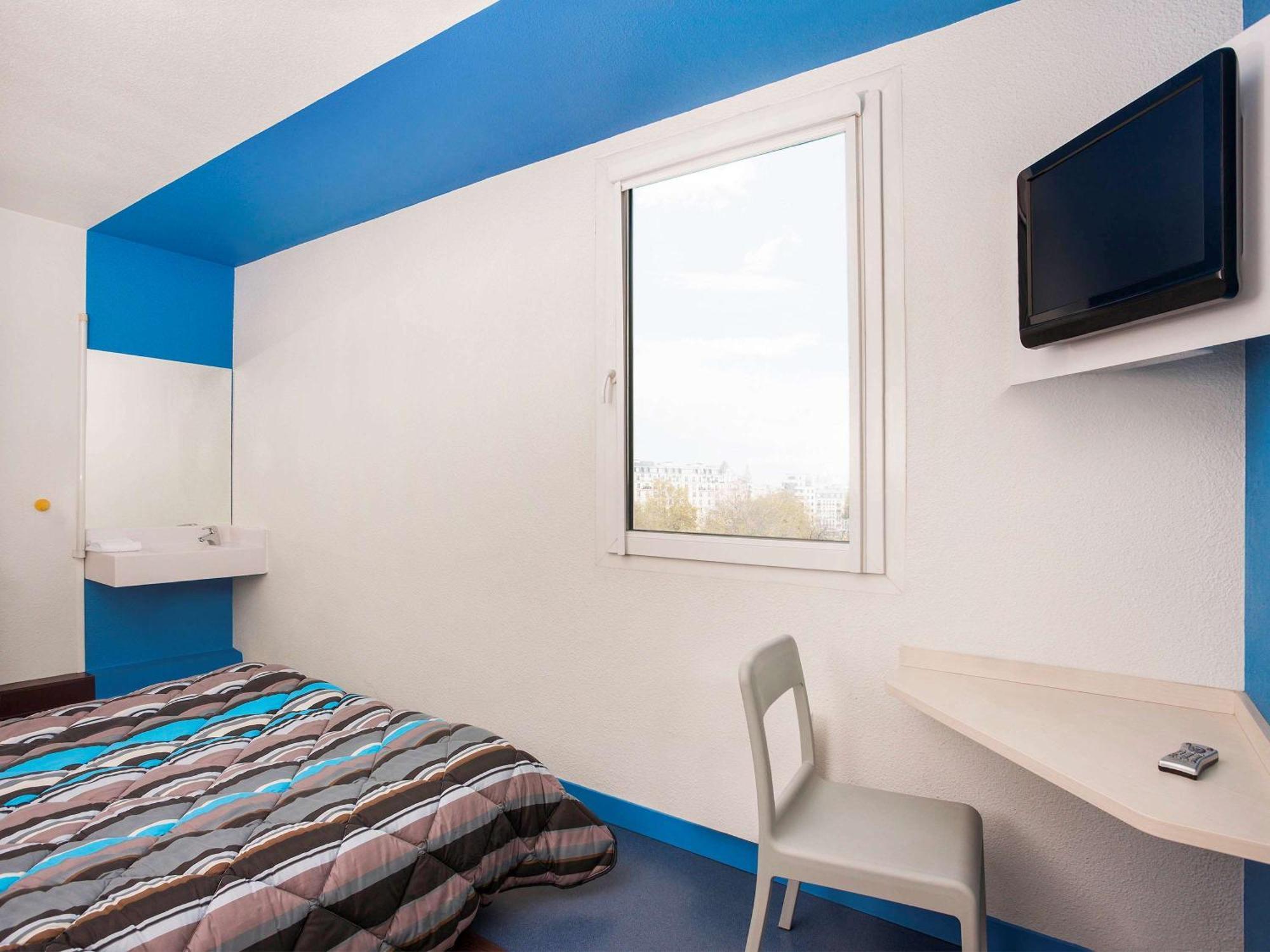 Hotelf1 Lille Villeneuve D'Ascq Bagian luar foto
